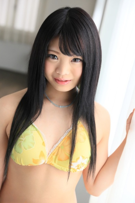 Tiny Asian Pics