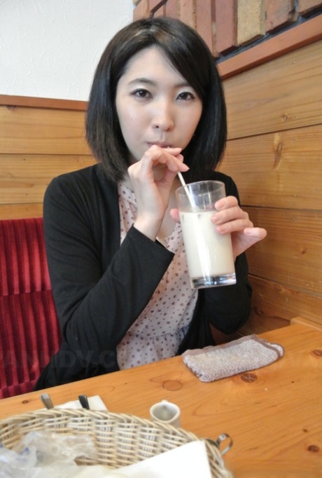 Japanese Mom Pics