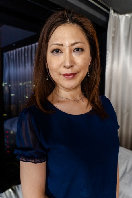 Japanese Mom Pics