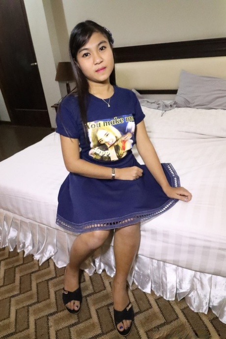 Young Asian amateur Noon B removes her skirt and gets fucked in POV sex