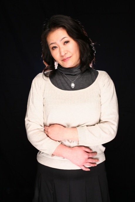 Japanese Mom Pics